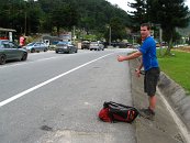 Jeden stop střídal druhý, až jsme se konečně dokodrcali až do Tanah Raty. Dnešní den byl opravdu náročný...