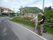 A protože se 19. míle z hlediska entomologického i rekreačního osvědčila, vyrážíme na tuto dlouhou cestu ještě jednou. Opět máme hned na začátku cesty problém někoho stopnout a čas ubíhá...