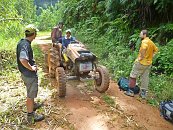 A nejčastějším dopravním prostředkem motorka či domácí traktůrek, kterým se jezdily sklízet papriky.