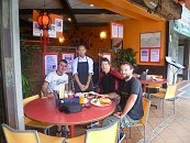 A rozloučit se s naším téměř už osobním číšníkem:)