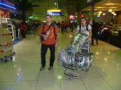 Hlavně dobře zakuklit bágly, aby se nám tam nevrtal nějaký nenechavec:)